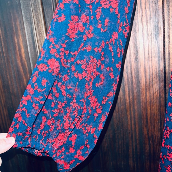 Bardot Elegant Red and Blue Patterned Dress - Picture 4 of 4